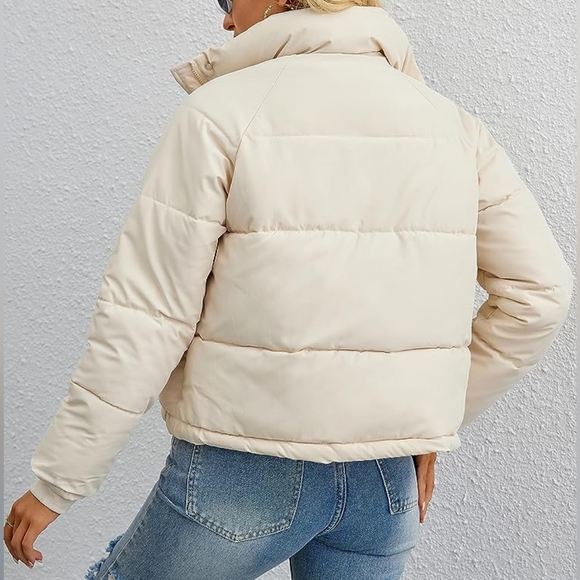 NWT Short Cream Puffer Jacket - Picture 7 of 8